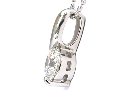 出番が多く有効活用できるよう婚約指輪をネックレスにリフォーム