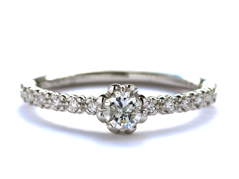 お嫁様へ受け継ぎたいお母様からのダイヤモンド指輪