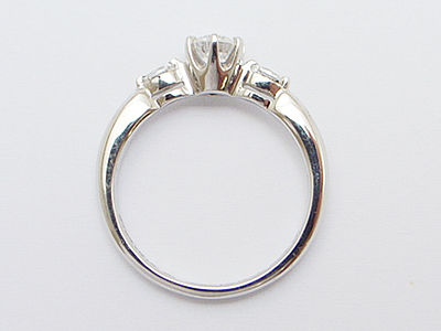 母のダイヤを使った婚約指輪