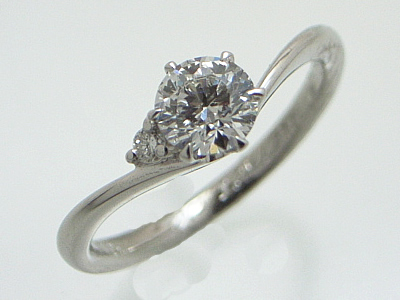 セミオーダーで婚約指輪