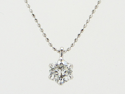 0.5ct�̃_�C���l�b�N���X