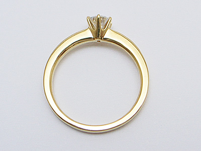 イエローゴールドの婚約指輪