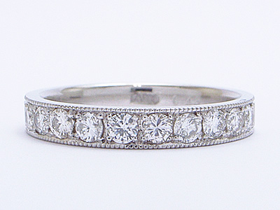 華やかなエタニティーリング