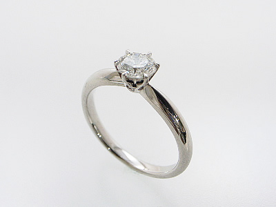 ダイヤモンドから婚約指輪を作る