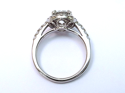 １カラットの婚約指輪