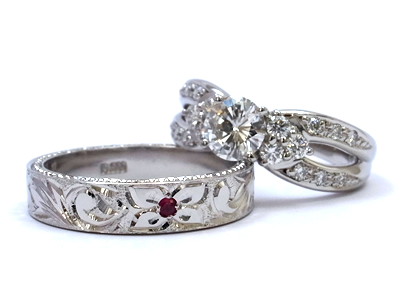 婚約指輪の金属プラチナをリフォーム。ハワイアン結婚指輪に