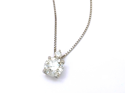 母から貰った1カラットをペンダントにリフォーム
