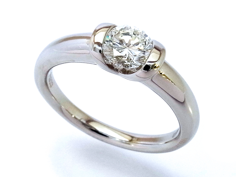 立て爪の婚約指輪をリフォームしてひっかかりのない指輪へ