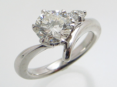 受け継がれる婚約指輪