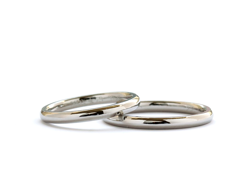 おばあちゃんの立爪プラチナリング枠を溶かしてペア結婚指輪へ