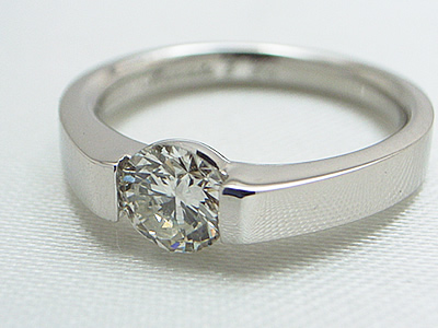 願いや思いが込められた婚約指輪
