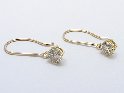 日常に華を与えてくれるピアス