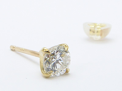 母のダイヤモンドで作るピアス