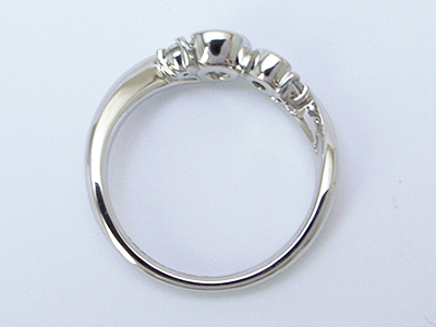 指に通すたびにときめく婚約指輪