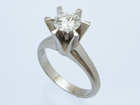 譲り受けた指輪で作る婚約指輪