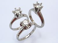 ダイヤトリロジーペンダント