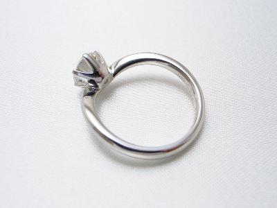 受け継いだダイヤ婚約指輪