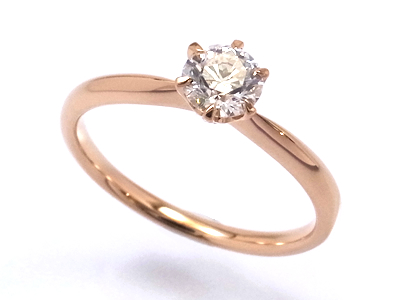 彼女のために婚約指輪を作ってあげたいからリフォームも候補に